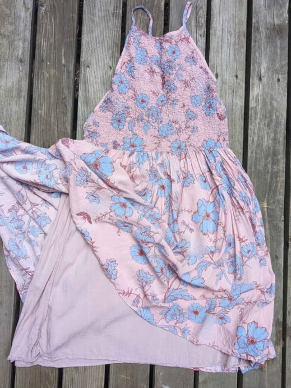 Backless Halter Dress - Picture 3 of 4